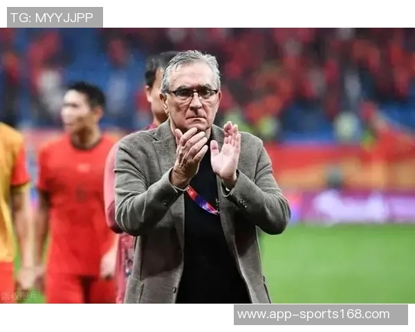 国足教练伊万未能发挥人才优势令人失望履历成疑